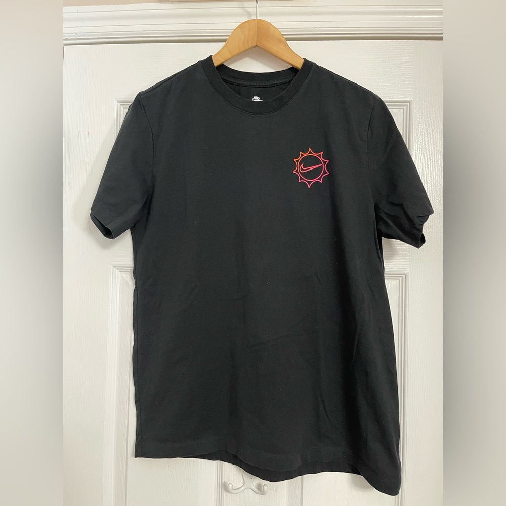 Nike Men’s Black Tee with Vibrant Logo
